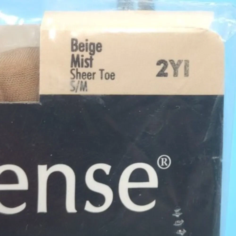No Nonsense Almost Bare Thigh Highs Beige Mist S/M Sheer Toe 2YI NWT